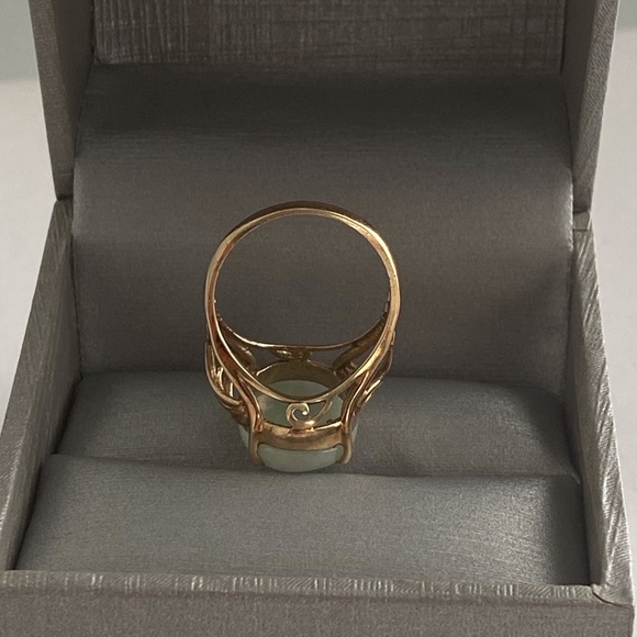 10K Real Gold - Jade Ring - Picture 7 of 16